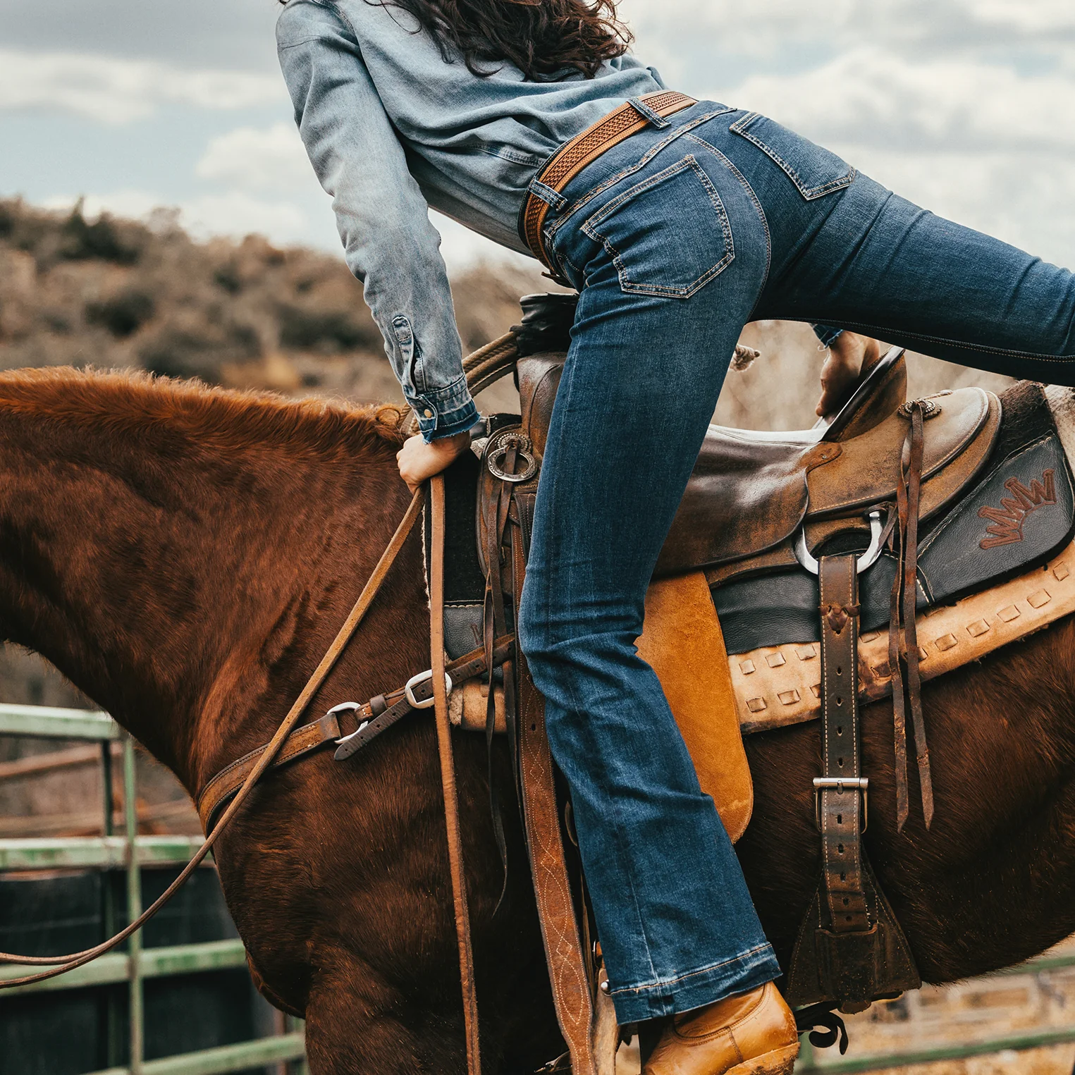 921 High Rise Flare Jeans - Image 2