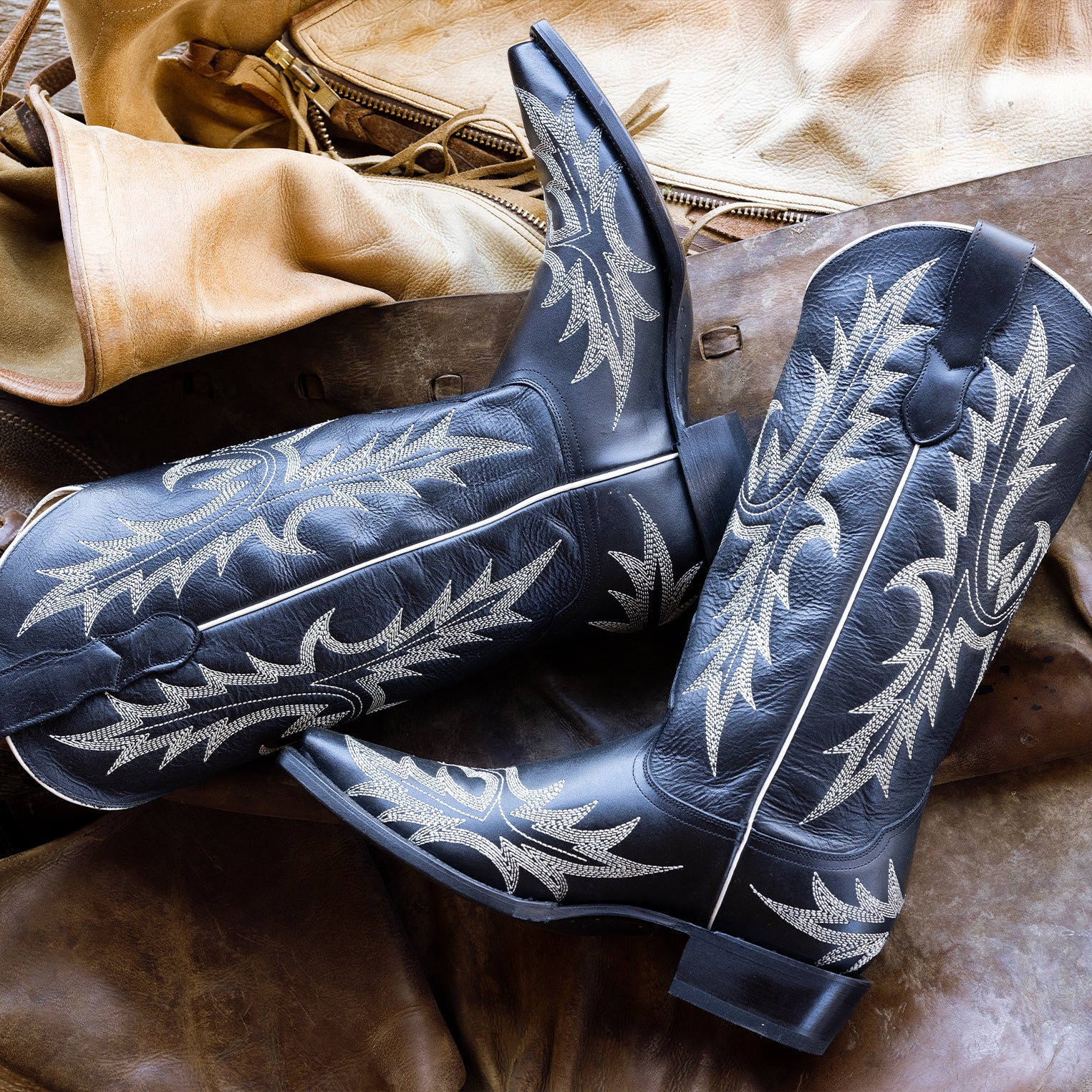Tina Black & White Flame Embroidered Cowboy Boot - Image 4